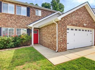 913 Topsail Dr, Browns Summit, NC 27214