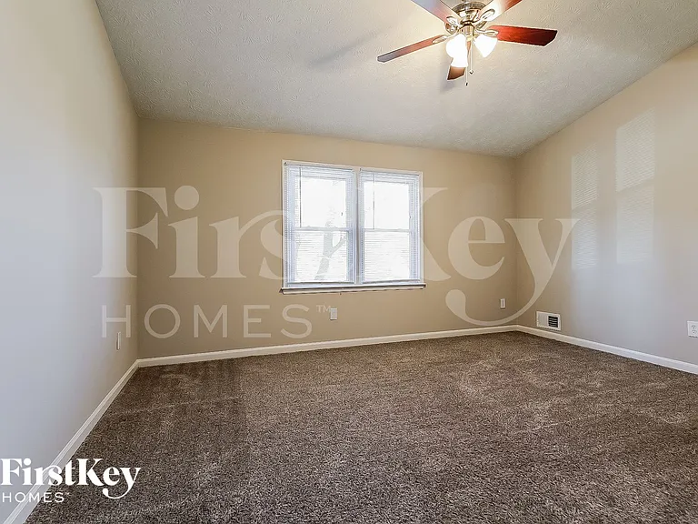 600 Inglenook Dr — Photo 8