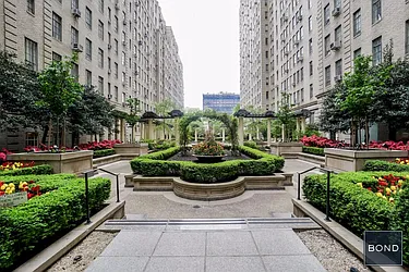 Rented by Bond New York