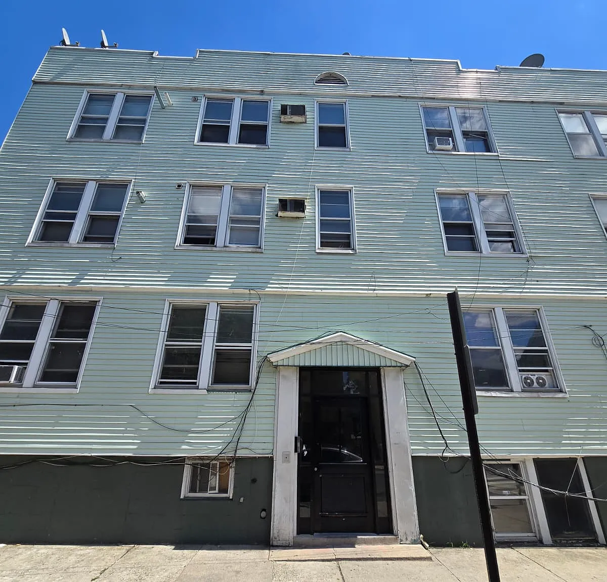 2 bed, 800 sqft, $1,650 — Photo 2