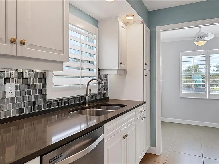 4325 Gulf Of Mexico Dr #208 — Photo 16