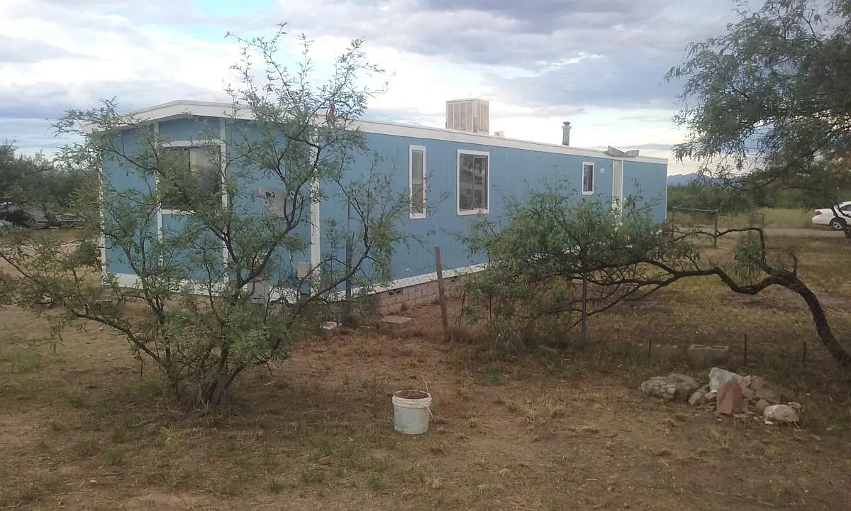 3 bed, 980 sqft, $1,090 — Photo 3