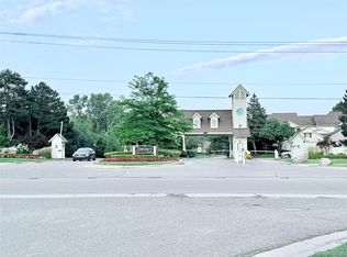 7288 Simsbury Dr #1, West Bloomfield, MI