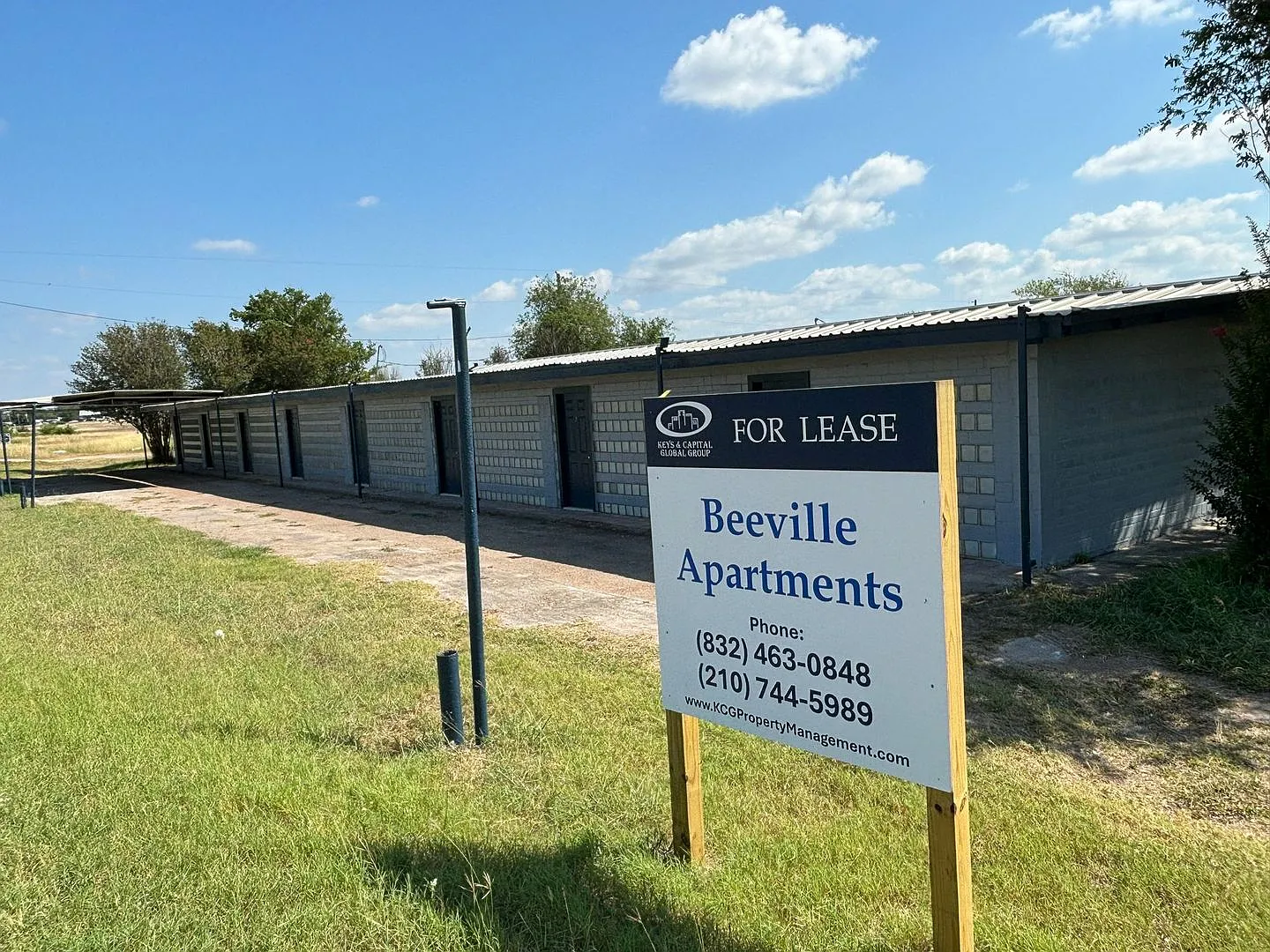 Beeville — Photo 1