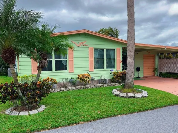 595 Fairway Ct, Plant City, FL 33565