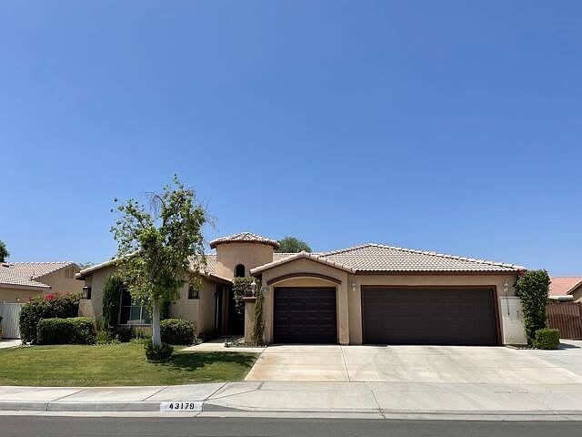 1st image of 43179 Avenida Isabella