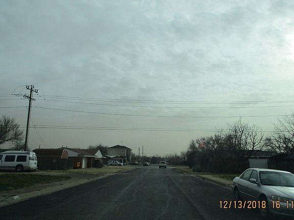 5th image of 118 S Dewberry Dr