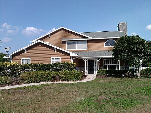 2nd image of 2845 Carriage Ct