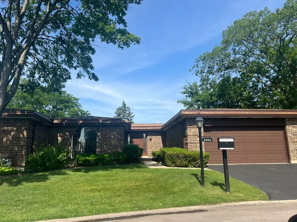 2372 Salceda Dr #2372, Northbrook, IL 60062
