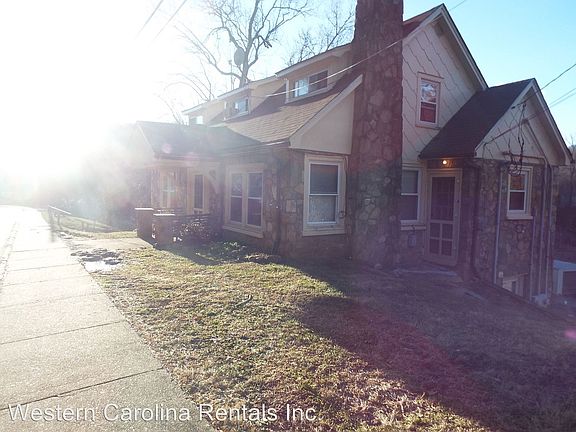 3rd image of 296 Savannah Dr #B