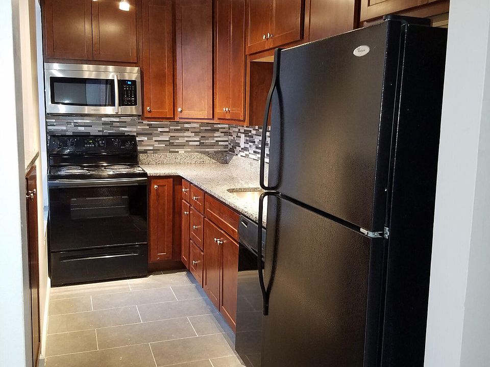 1st image of 5391 Pershing Ave APT C