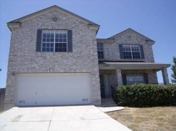 4th image of 5327 Wood Glen Dr