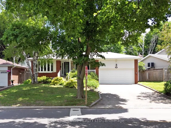 21 Wootten Way S, Markham, ON L3P 3H9