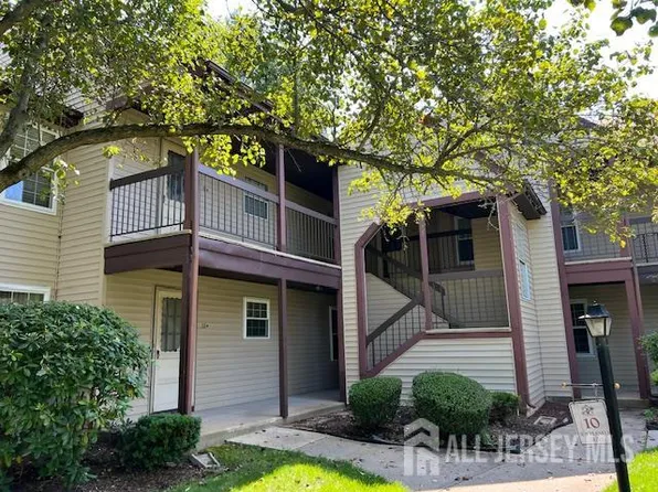 10B Benjamin Franklin Dr, Monroe Township, NJ 08831