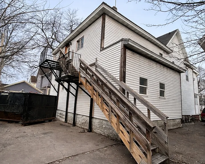 317 Earl St — Photo 33