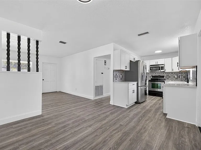 3034 Touraine Ave — Photo 16