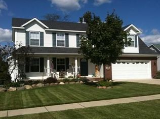 405 Brentwood Dr, Pinckney, MI 48169