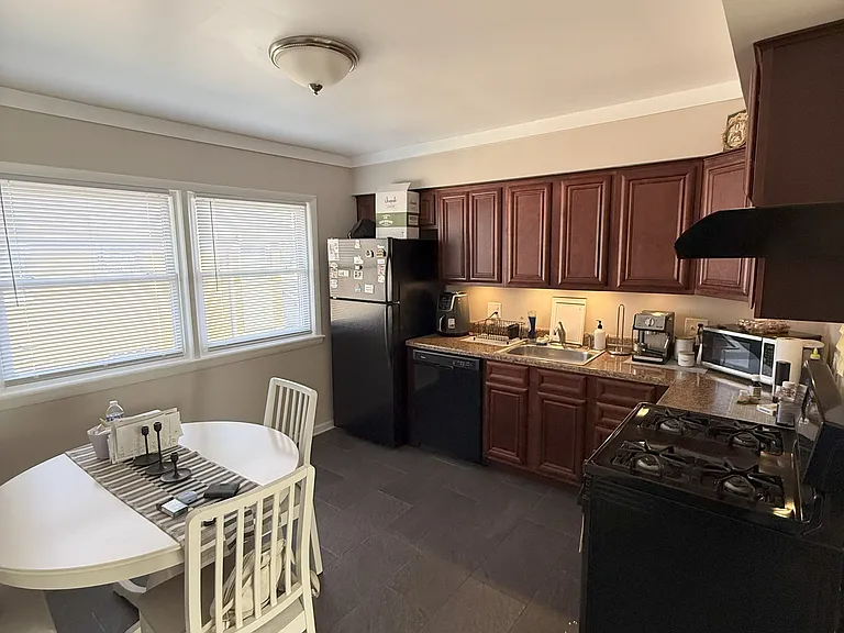 733 Dulles Rd #F — Photo 31