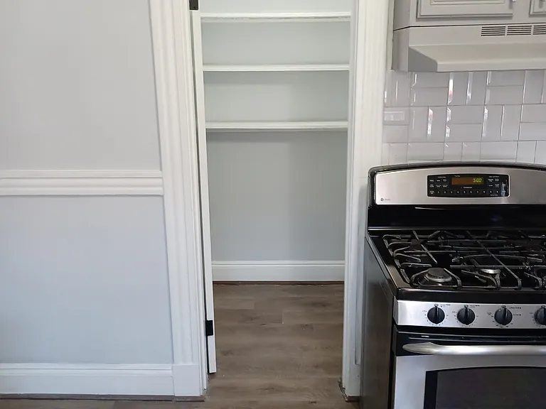 95 James St #3 — Photo 3