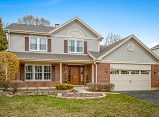 332 Haddon Cir, Vernon Hills, IL 60061