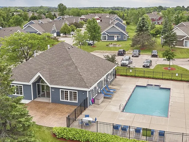 Mequon Trail Townhomes — Photo 3