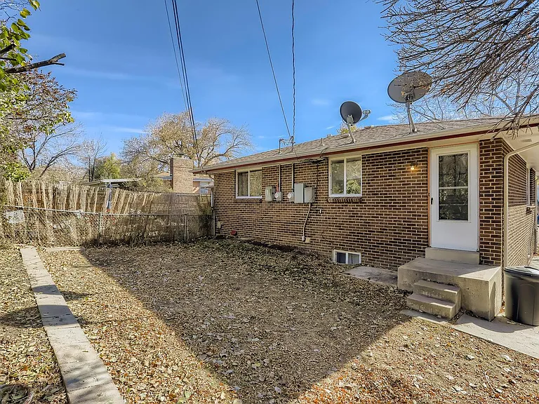 8507 W 62nd Pl — Photo 27