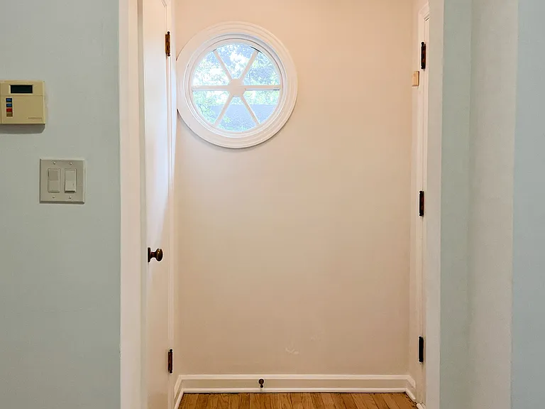 94 Jennette Dr — Photo 2