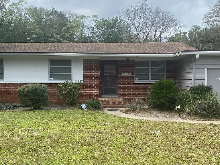 2328 Caladium Rd — Photo 1