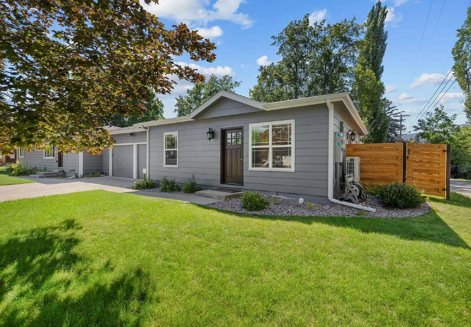 2 bed, 1.0 bath, 1200 sqft, $1,865 — Photo 1