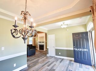 1401 Blue Ribbon Ln, Hope Mills, NC 28348