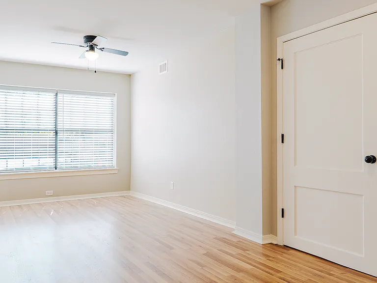 2213 Main St #5 — Photo 14