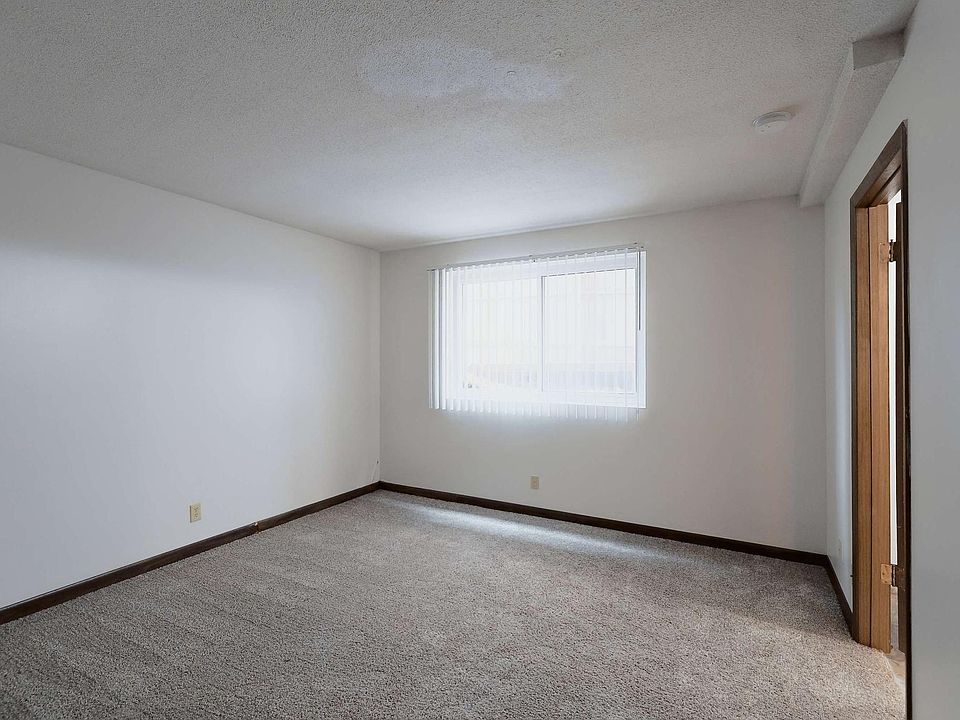 1st image of 1114 G St #X1
