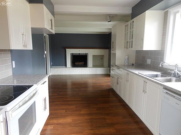 4th image of 259 Saginaw St