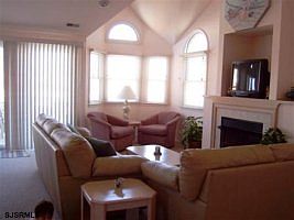 1st image of 824 6th St #1