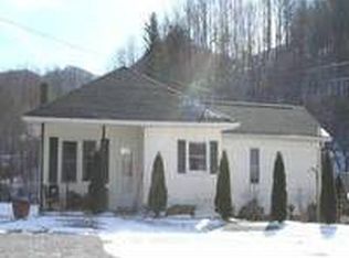 198 Buck Creek Rd, Roan Mountain, TN 37687