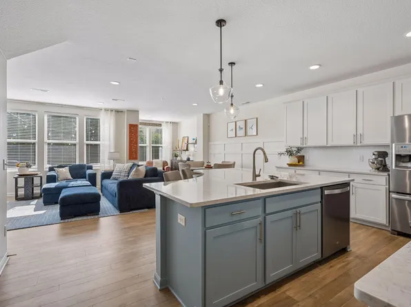 7152 Walnut Grove Ln N, Maple Grove, MN 55311
