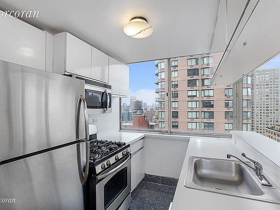 5th image of 404 E 79th St #24CD