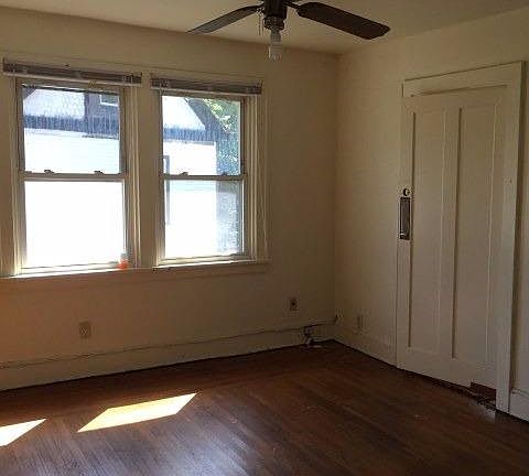 4th image of 3730 Vine St