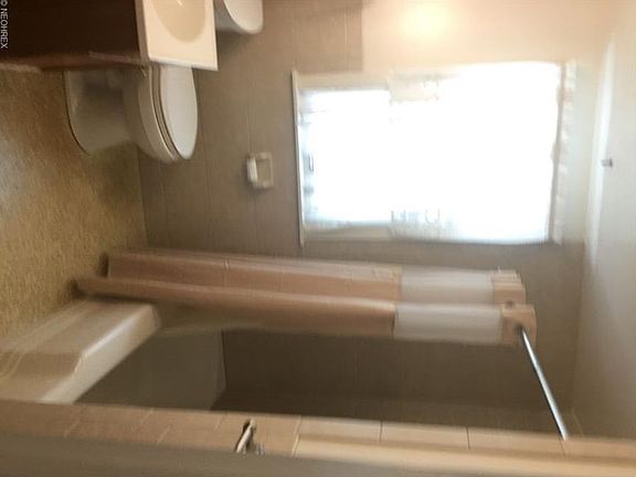 5th image of 209 Afton Ave