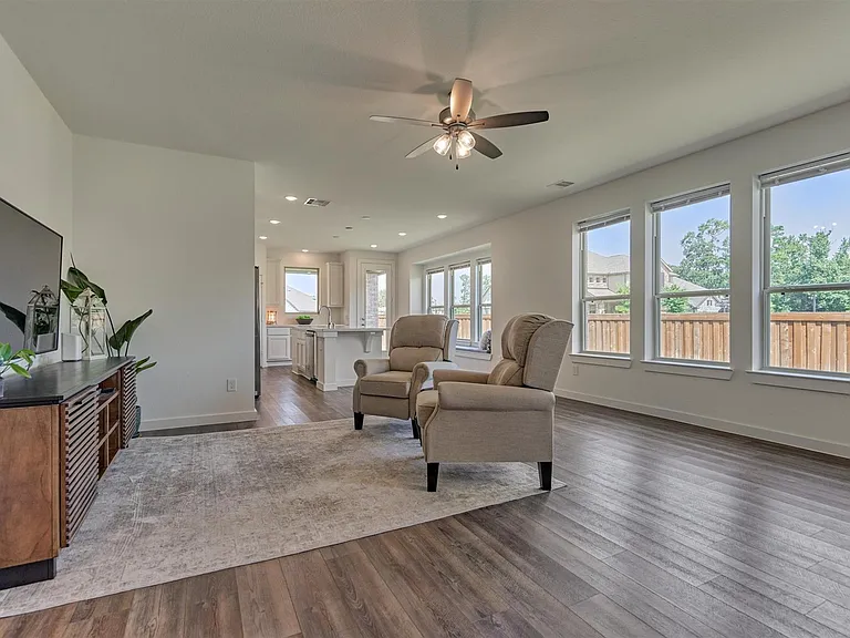 27129 Ivorywood Dr — Photo 11