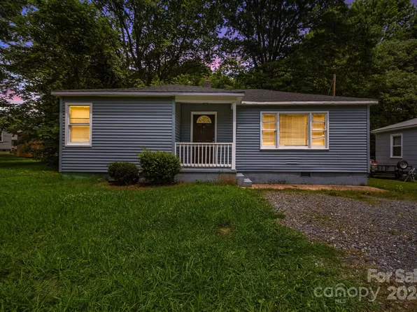 3011 Walter St, Charlotte, NC 28208