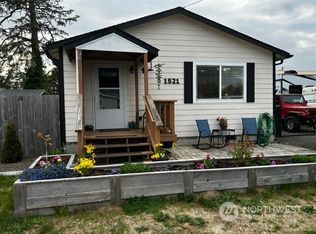1521 Washington Ave N, Long Beach, WA
