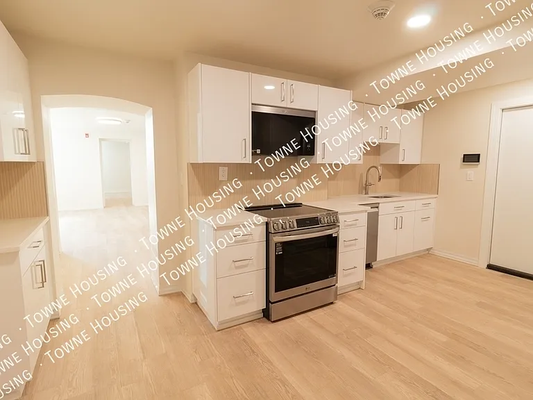 17 N Pearl St #1 — Photo 5
