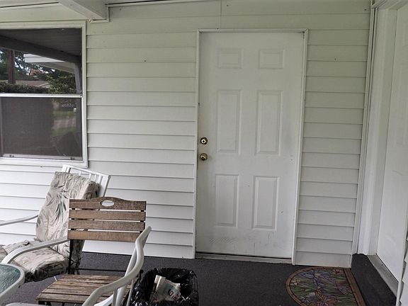 Separate door to third bedroom