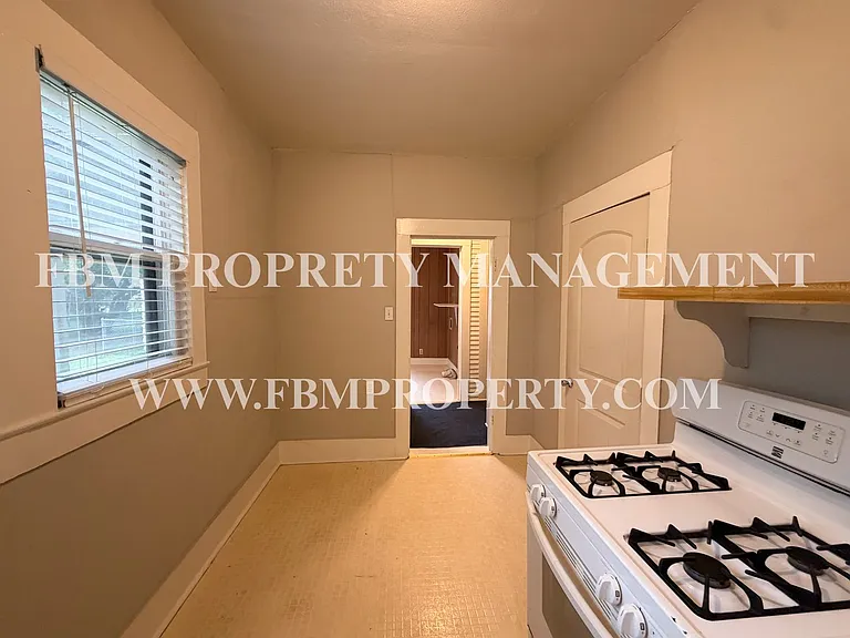 205 W Gilmer St — Photo 9