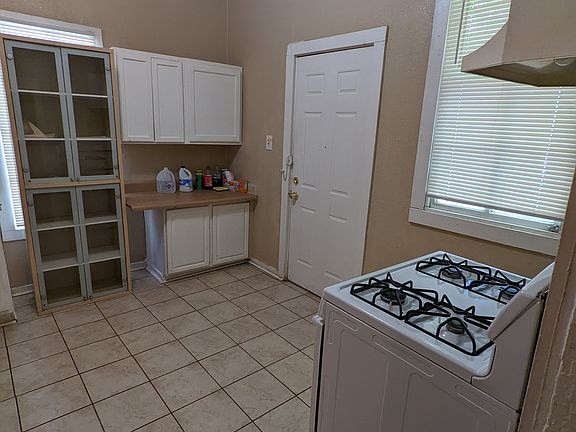 3rd image of 205 Wingate Ave #1B
