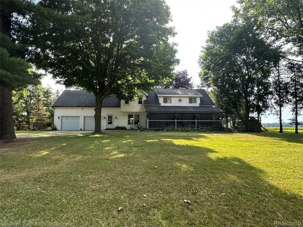 2119 Haines Rd, Lapeer, MI 48446