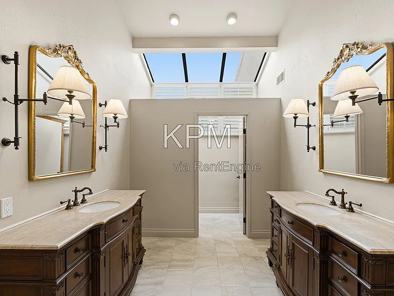 3342 Cove Cir — Photo 15