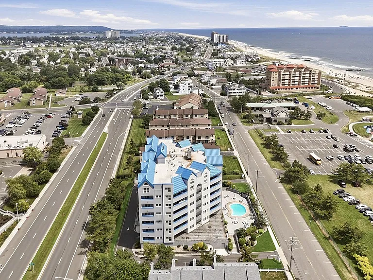 300 Ocean Ave N #C1 — Photo 34