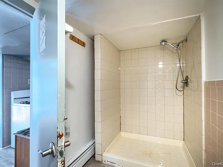 30 Martin Pl #1 — Photo 7